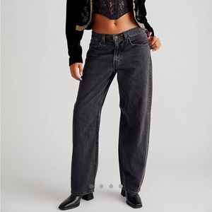 Levi’s baggy dad jean